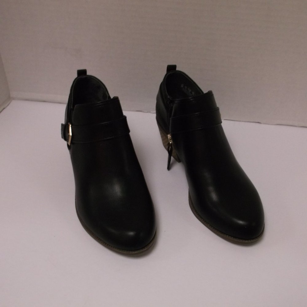 ANKLE BOOTS